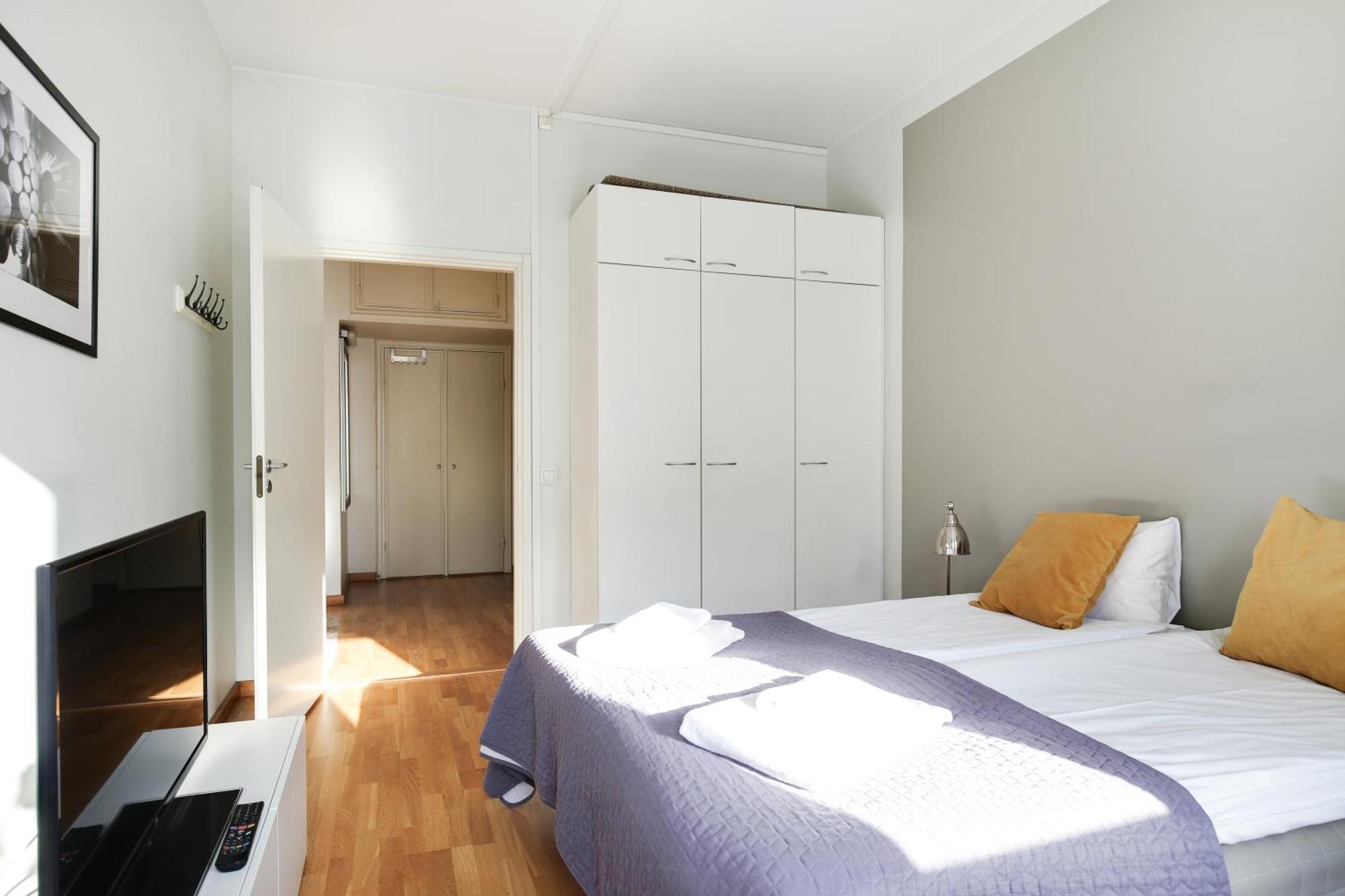 Kotimaailma Apartments Kamppi - 3Br In The Center With Key Code Helsinki Ngoại thất bức ảnh