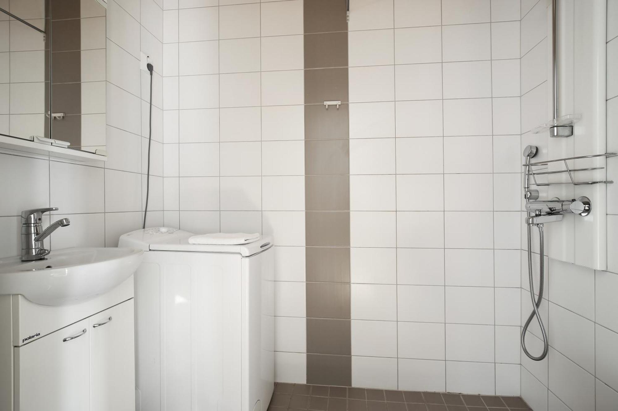 Kotimaailma Apartments Kamppi - 3Br In The Center With Key Code Helsinki Ngoại thất bức ảnh